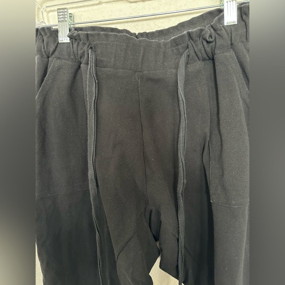 FREE PEOPLE BEACH BLACK JOGGERS SIZE SMALL - Picture 4 of 5